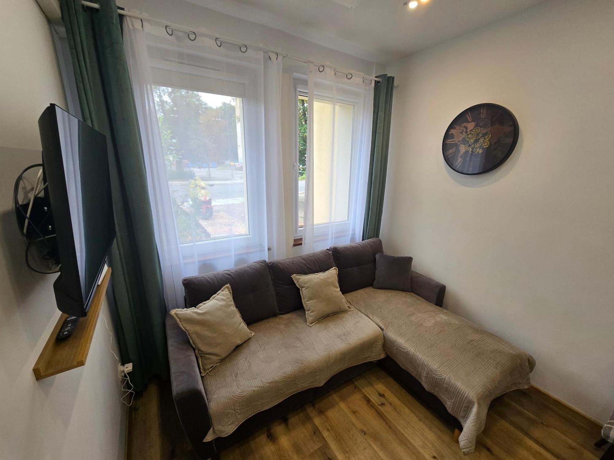Dzialkowa Apartamento Legnica Exterior foto